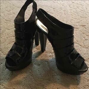 City Streets Pumps - Glossy Black